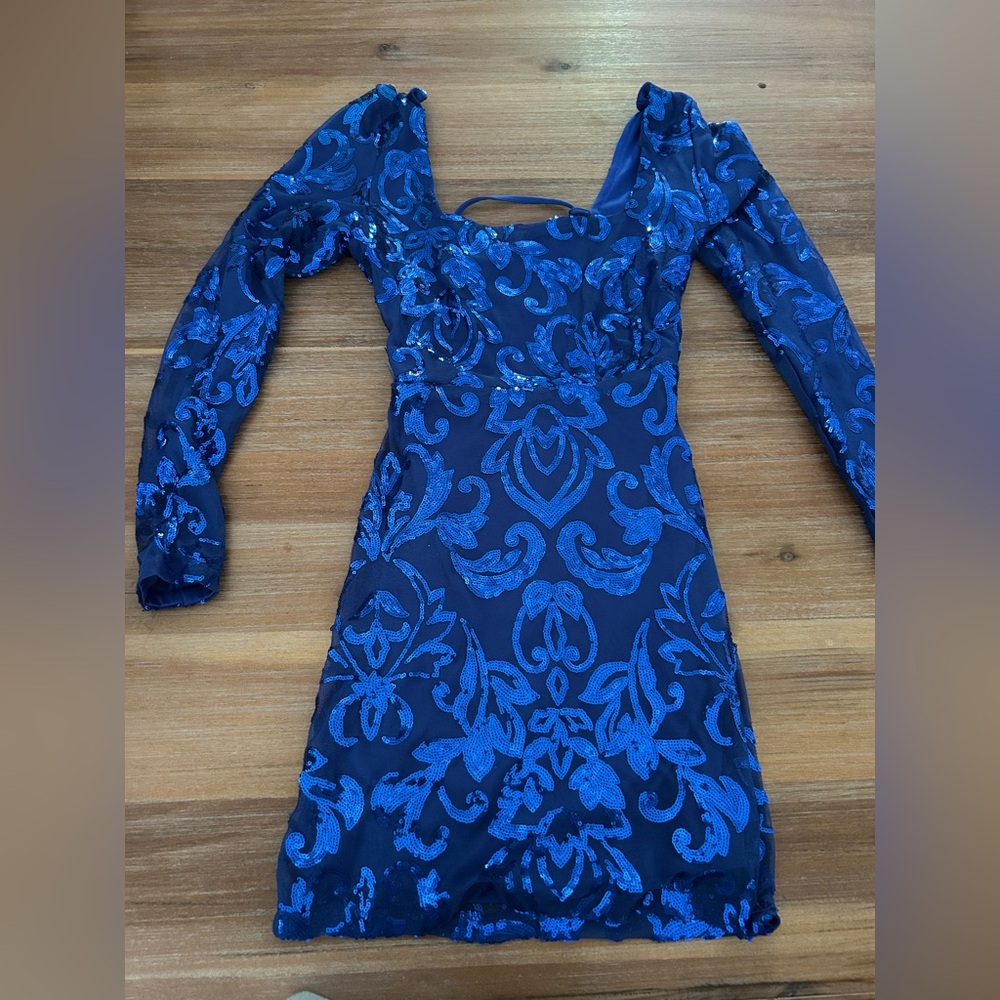 Blue and Black Bodycon Cocktail Dress with Long Sleeves